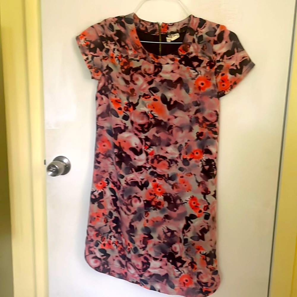 Floral shift dress
